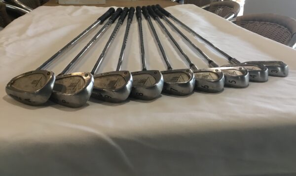 #33 Taylormade V721 midsize mens irons 3-PW AW