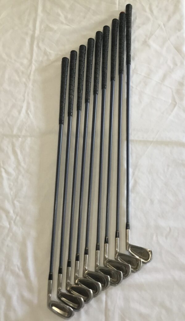 #37 Taylormade V721 mens irons 3-SW - Image 2