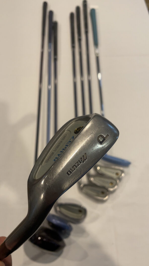 #208 Mizuno Zephyr Ladies 8 piece set - Image 3